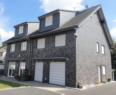 ausweisbild 1 kleiner.jpg